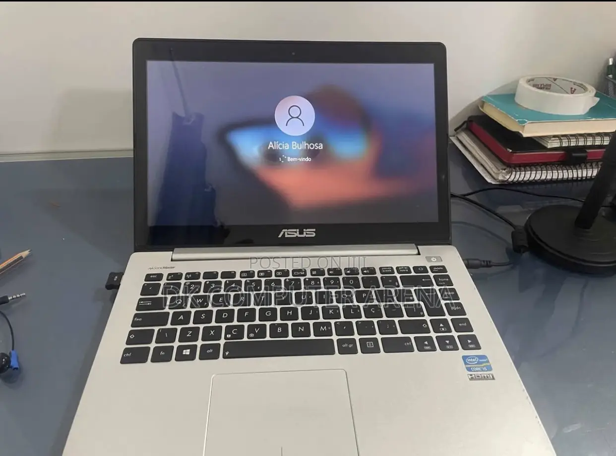 Laptop Asus ASUSPRO P2440UQ 4GB Intel Core I3 HDD 256GB