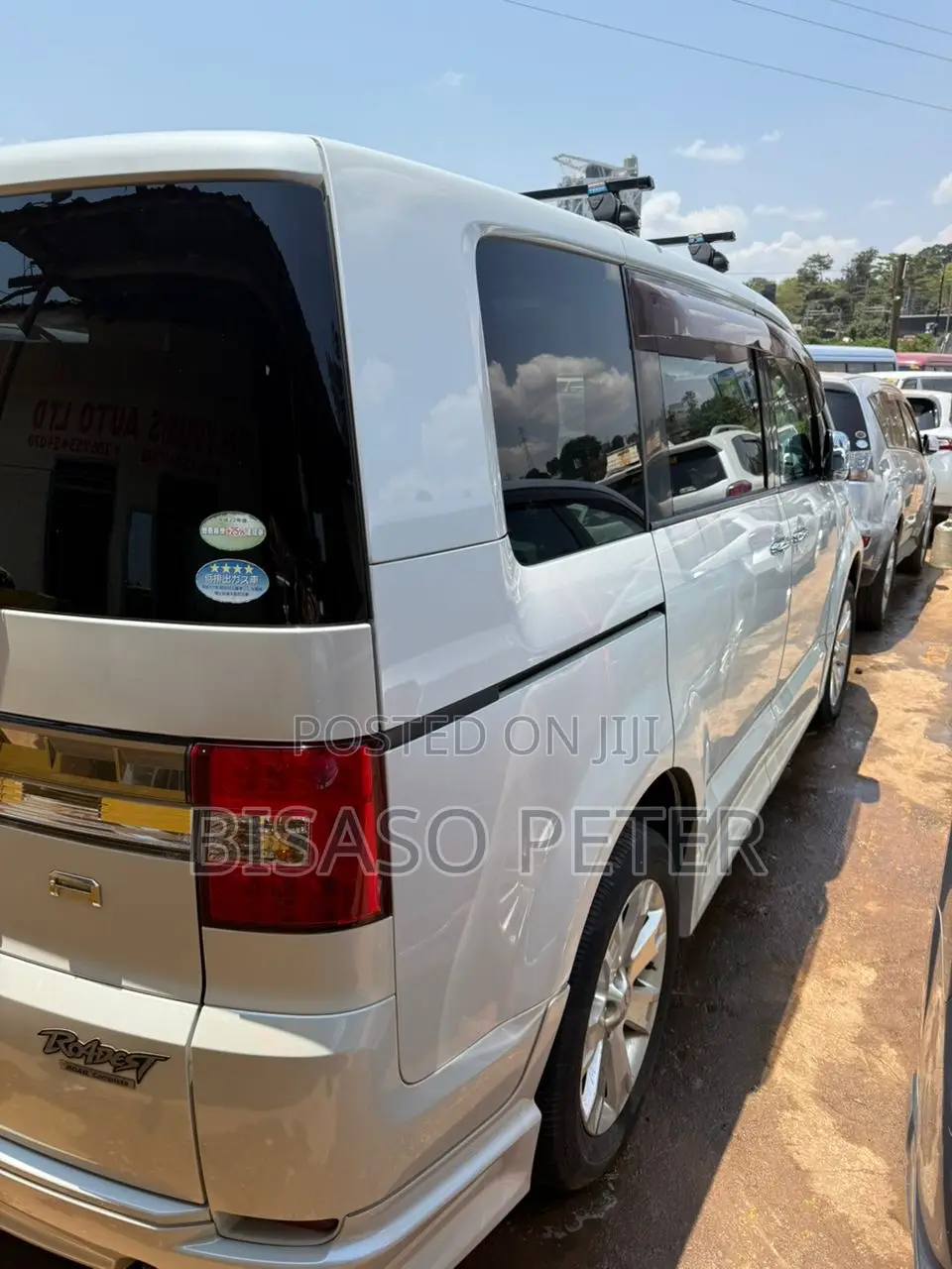Mitsubishi Delica 2012 White