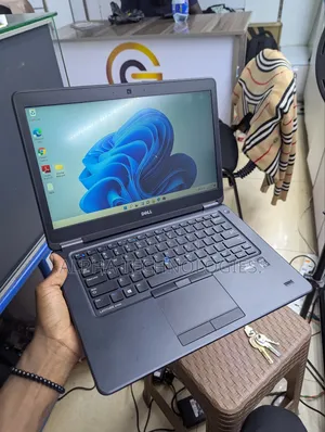 Laptop Dell Latitude E7450 8GB Intel Core i5 SSD 500GB