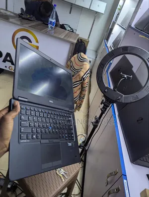 Laptop Dell Latitude E7450 8GB Intel Core i5 SSD 500GB