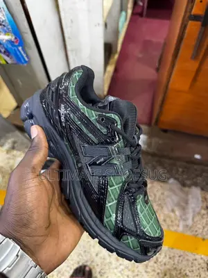 New Balance 1906