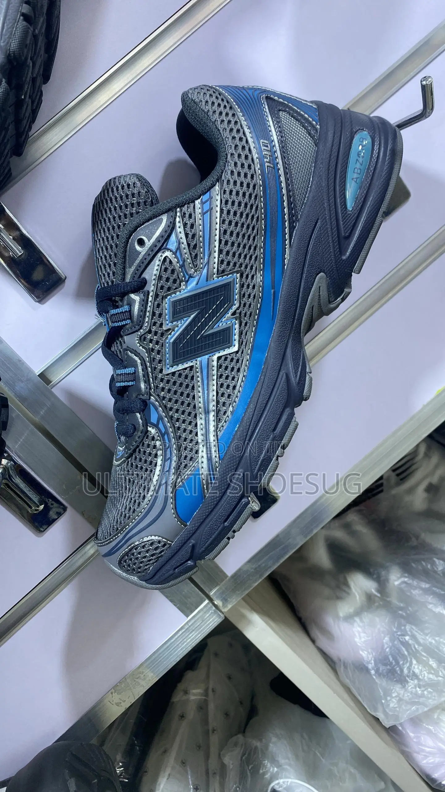 New Balance 740 White/Blue