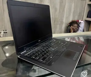 Laptop Dell Latitude 14 E7470 4GB Intel Core I5 SSD 256GB