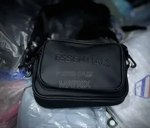 Essential Sling Bag