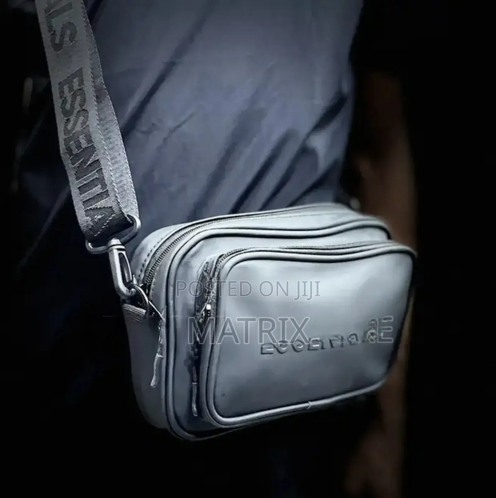 Essential Sling Bag