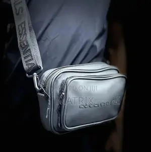 Essential Sling Bag