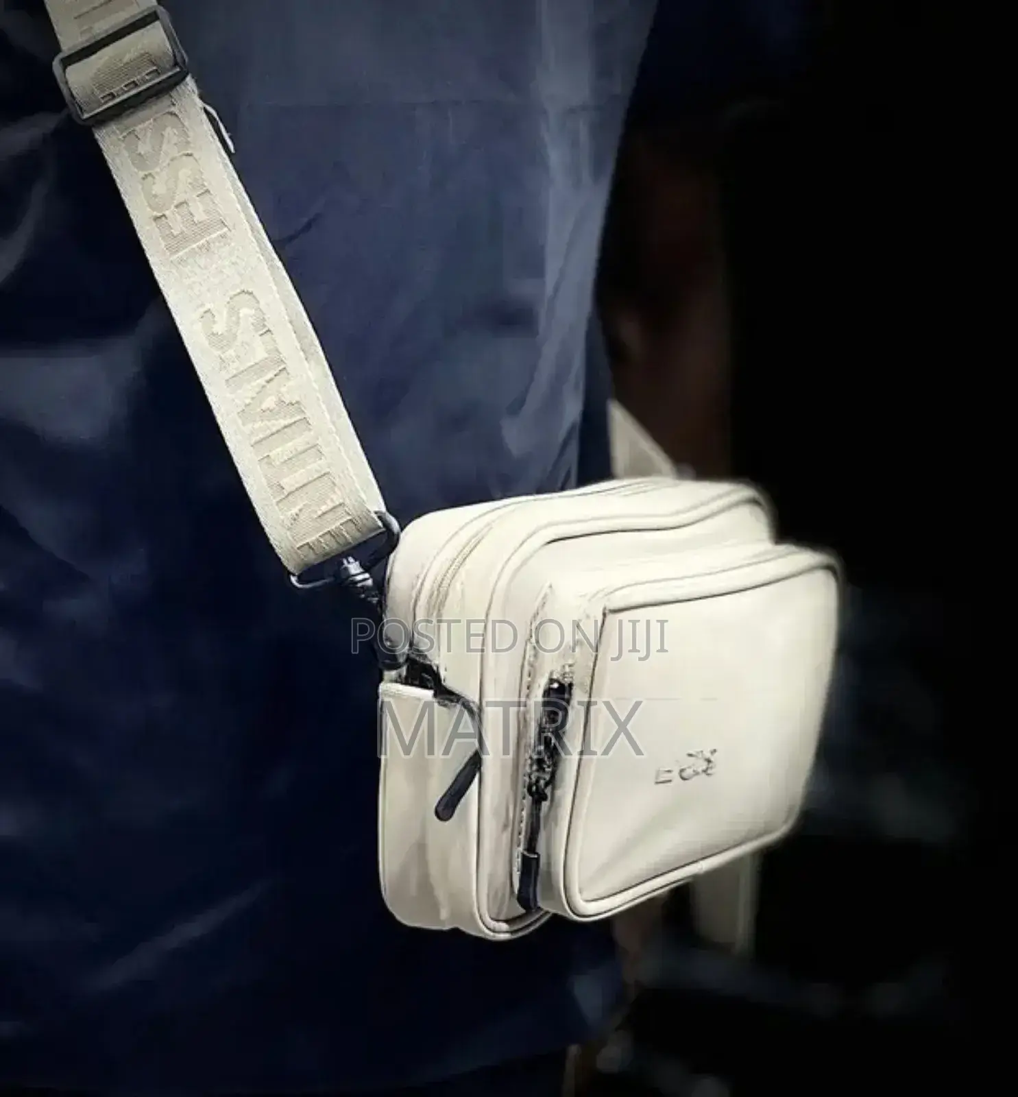 Essential Sling Bag
