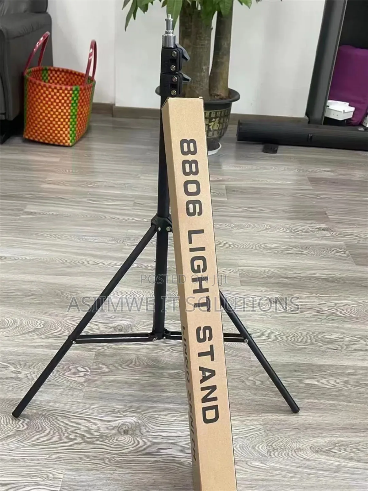 Light Adjustment Tripod Stand