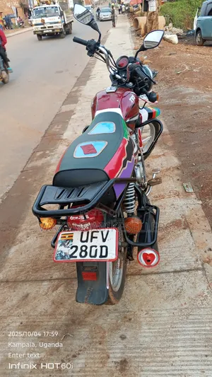 TVS HLX 125 2023 Red