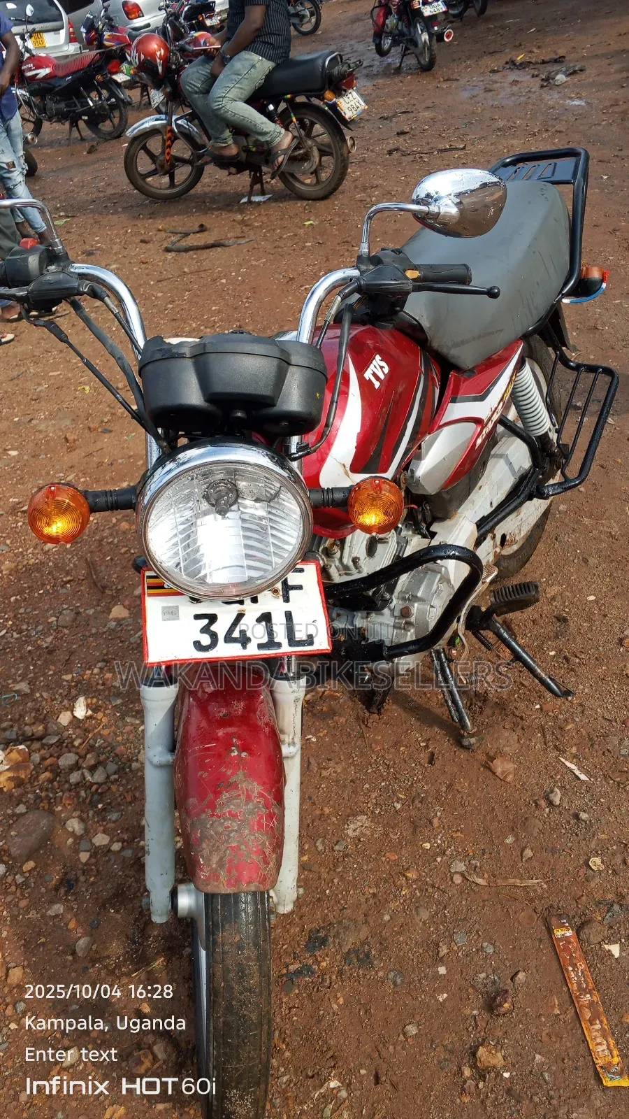 TVS HLX 125 2022 Red