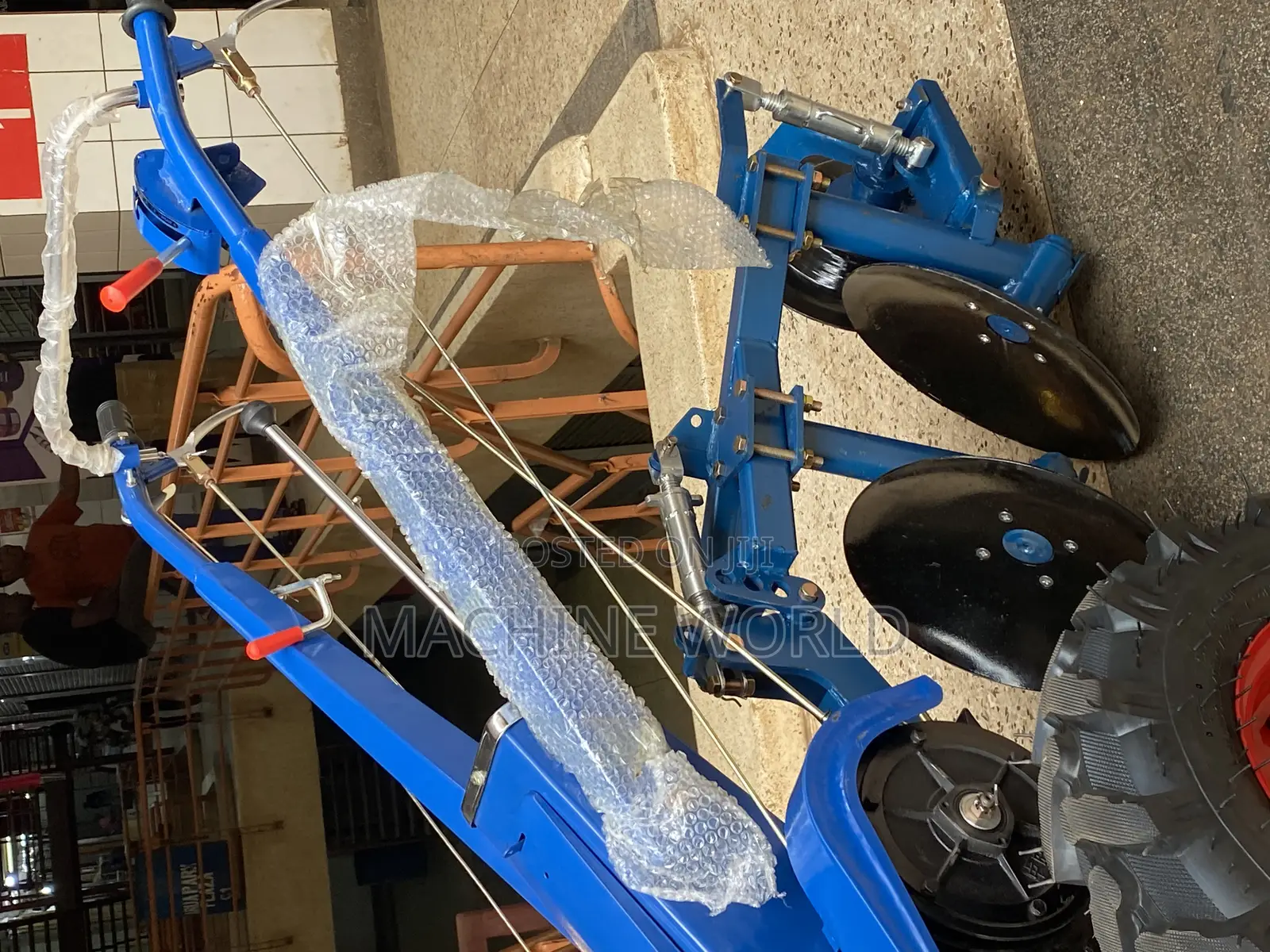 Heavy Duty Ploughing Tractor With Discs 14hp