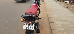 Bajaj Boxer 125 2024 Red