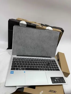 New Laptop Acer Aspire 3 8GB Intel SSD 256GB