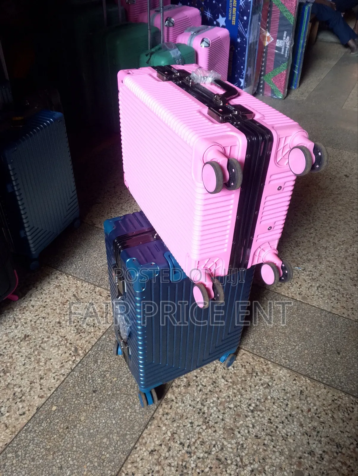 Noble Portable Travelling Portable Bag. ( Pink)