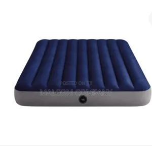 Air Mattress 5by6 10 Inches in for Sale in Uganda.