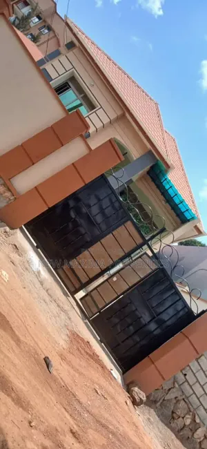 3bdrm Bungalow in Kitende Ntebe Rd, Central Division for sale