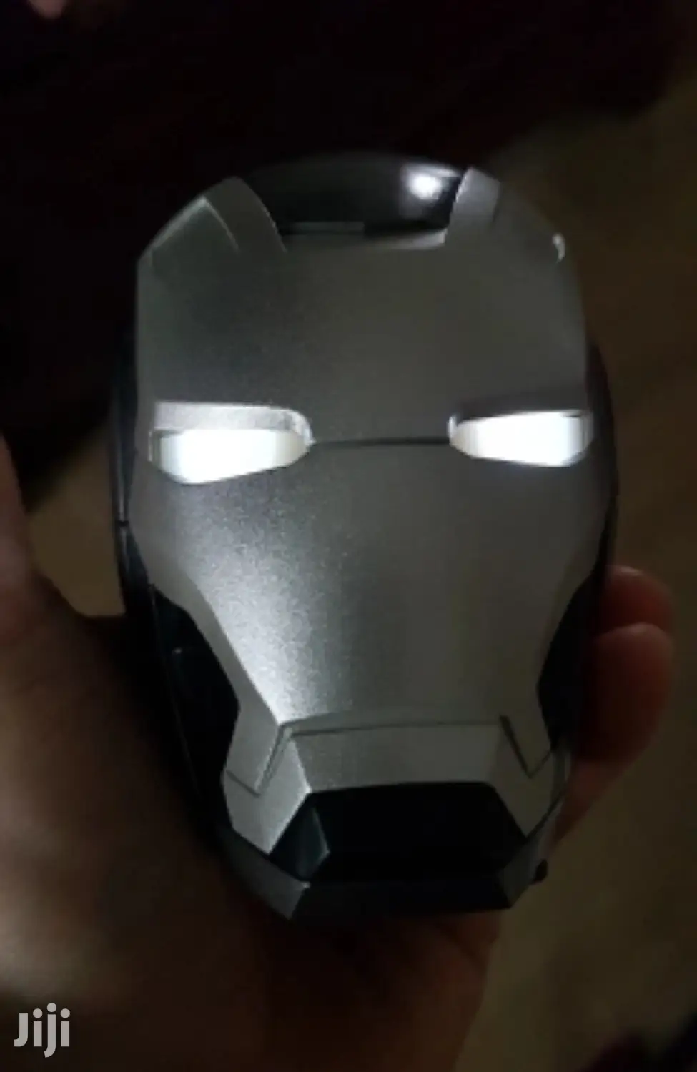 Black Mini Wireless Iron Man Helmet Bluetooth LED Speaker