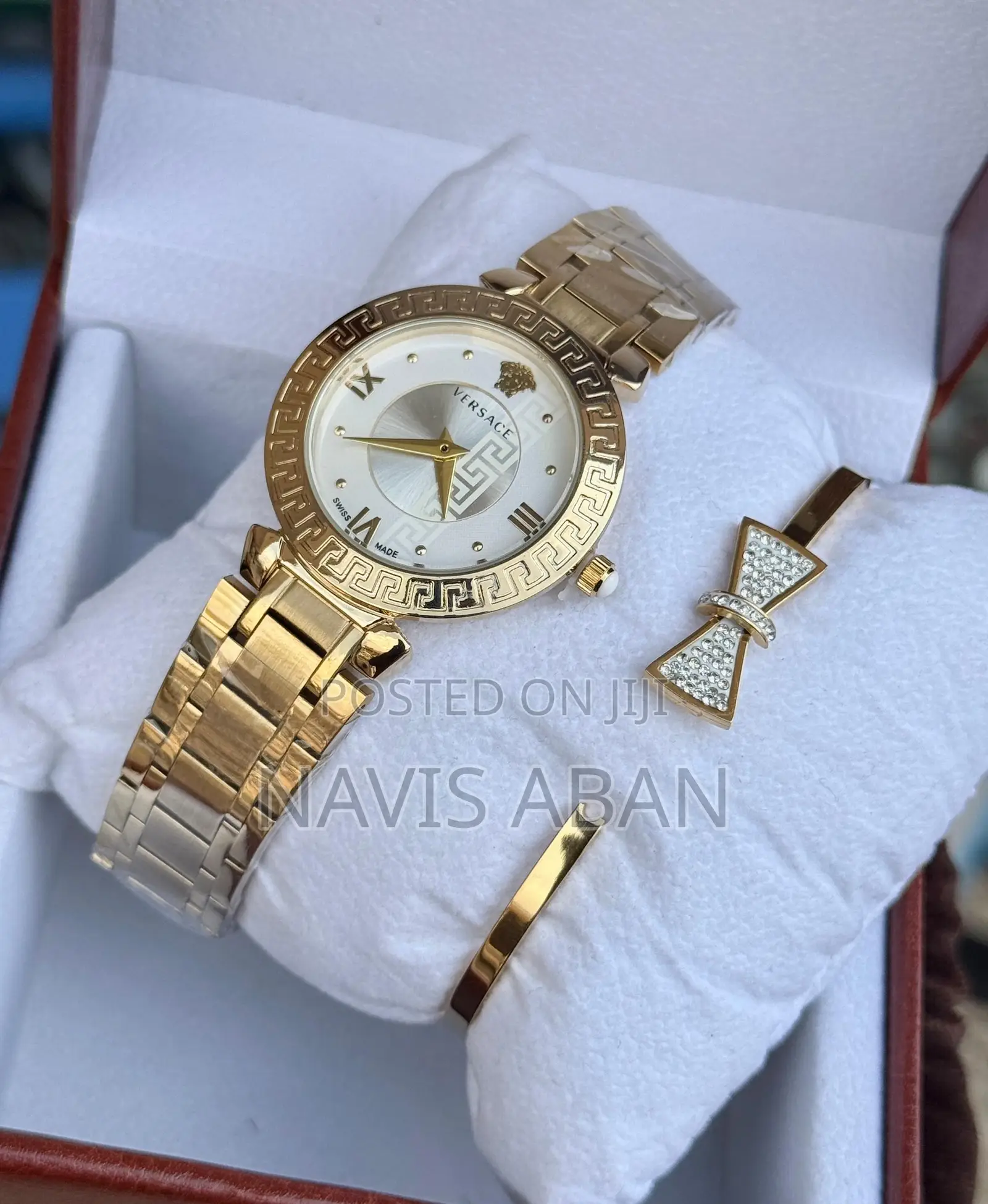 Versace Genuine Watches Plus Free Bracelete