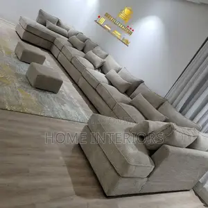 Twelve Seater With Double Pillows