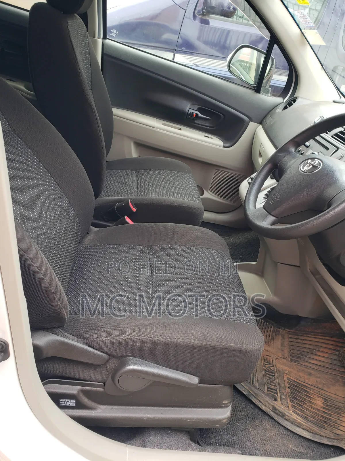 Toyota Passo Sette 1.5 AWD 2011 White