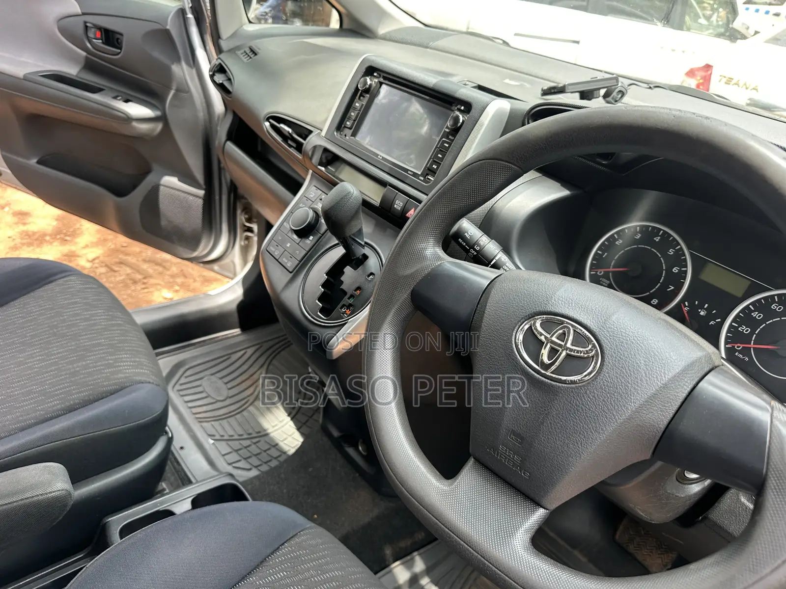Toyota Wish 2010 Silver