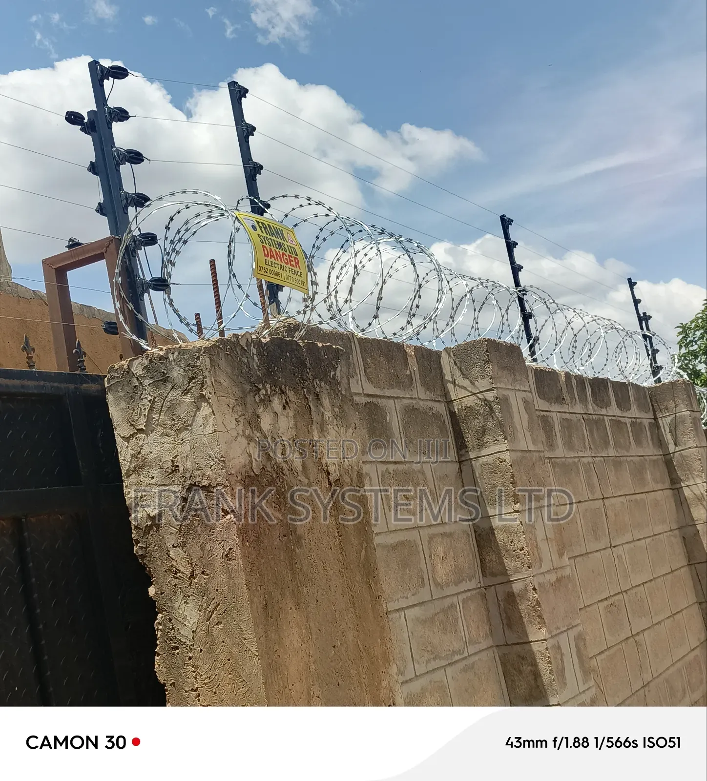 Electric Fence With Intrusion Alarm System