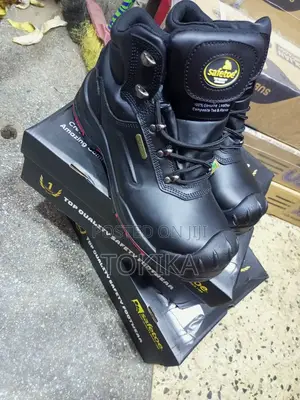 Safetoe Boots