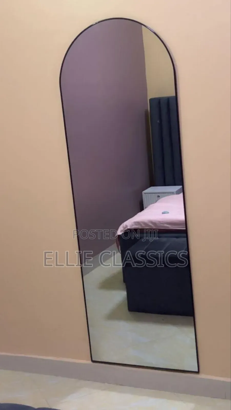 Skirting Seat Mirror