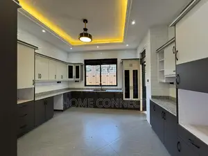 4bdrm Bungalow in Muyenga, Central Division for rent