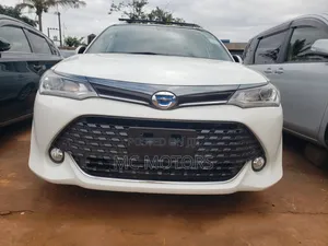 Toyota Corolla Fielder 1.5 Hybrid FWD 2016 White