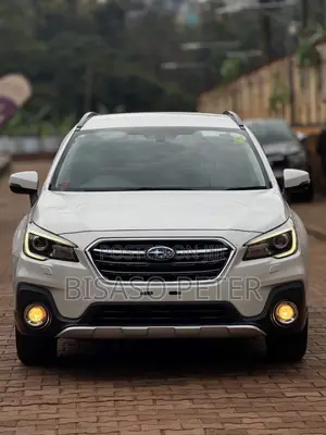 Subaru Outback 2.5i Premium AWD 2017 White