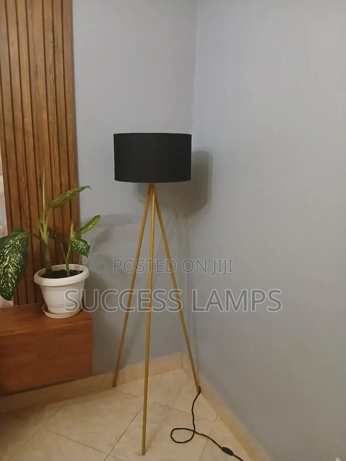 Arstid Floor Lamp