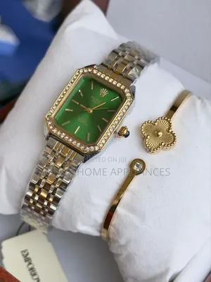 Ladies' Original Rolex Wrist Analog Time Piece With a Bracelet