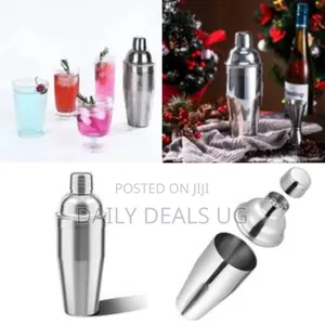 Cocktail Shaker 24 Oz Martini Bar With Built-in Strainer