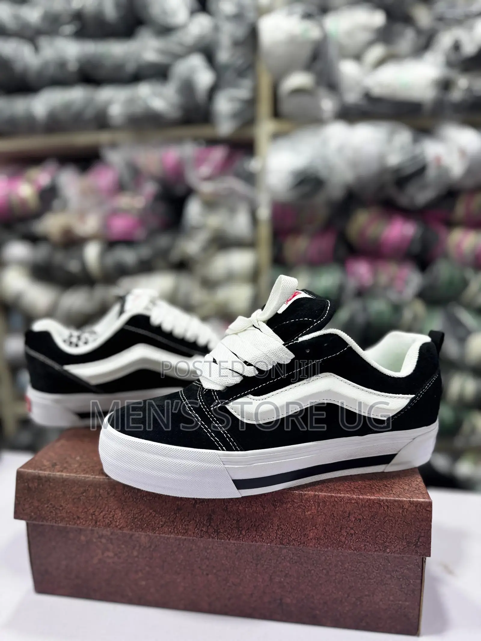 Vans Knu Skool Black and White