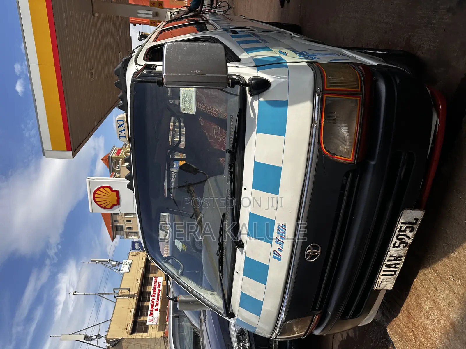 Toyota HiAce 1998 White