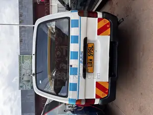 Toyota HiAce 1998 White