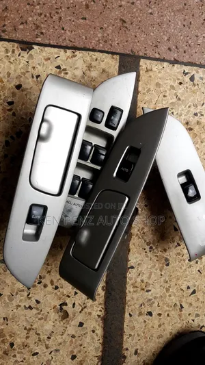 Harrier Kawundo 2006 - 2012 Door Switch Panels ( Set)