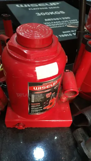 50 Tons Lifting Automotive Hydraulic Bottle Jack for Repair Vehicle