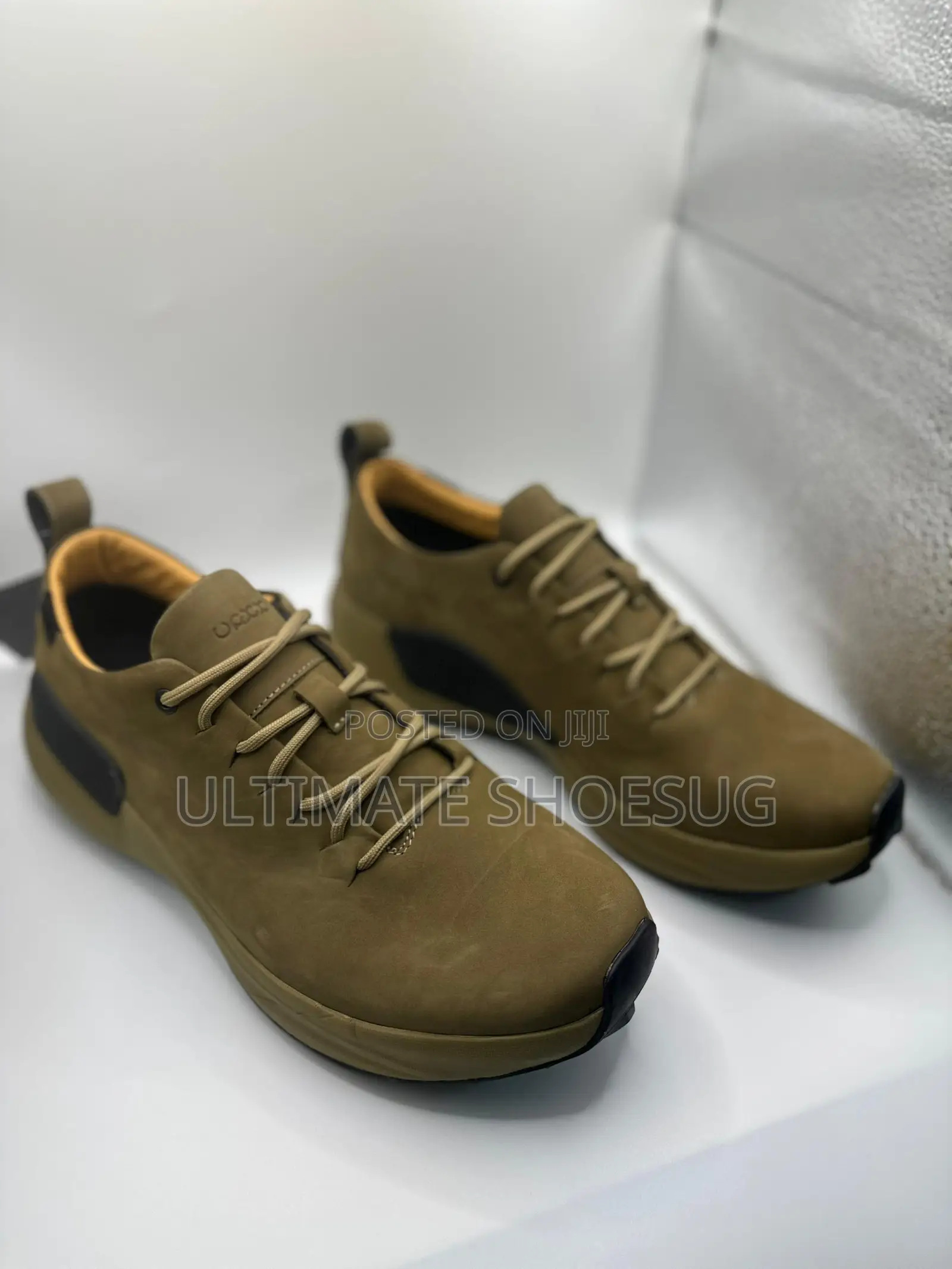 Ecco Smart Casual Leather Sneakers