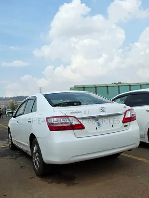 Toyota Premio 2012 White