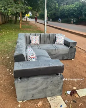 Spy 5 Green Sofa Set
