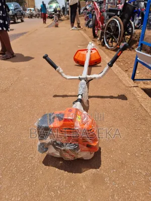 Effortless Grass Cutting Machine/Gasoline