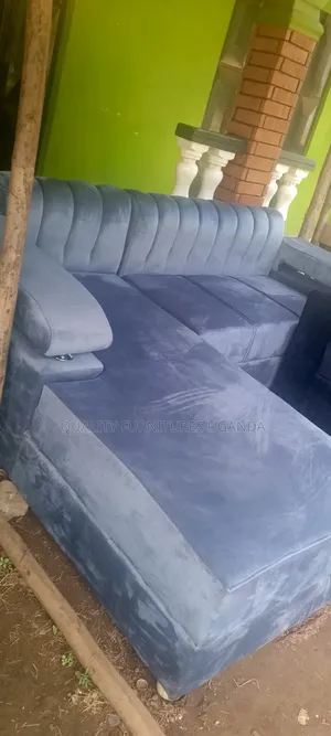 Sophisticated Min L Sofa Set