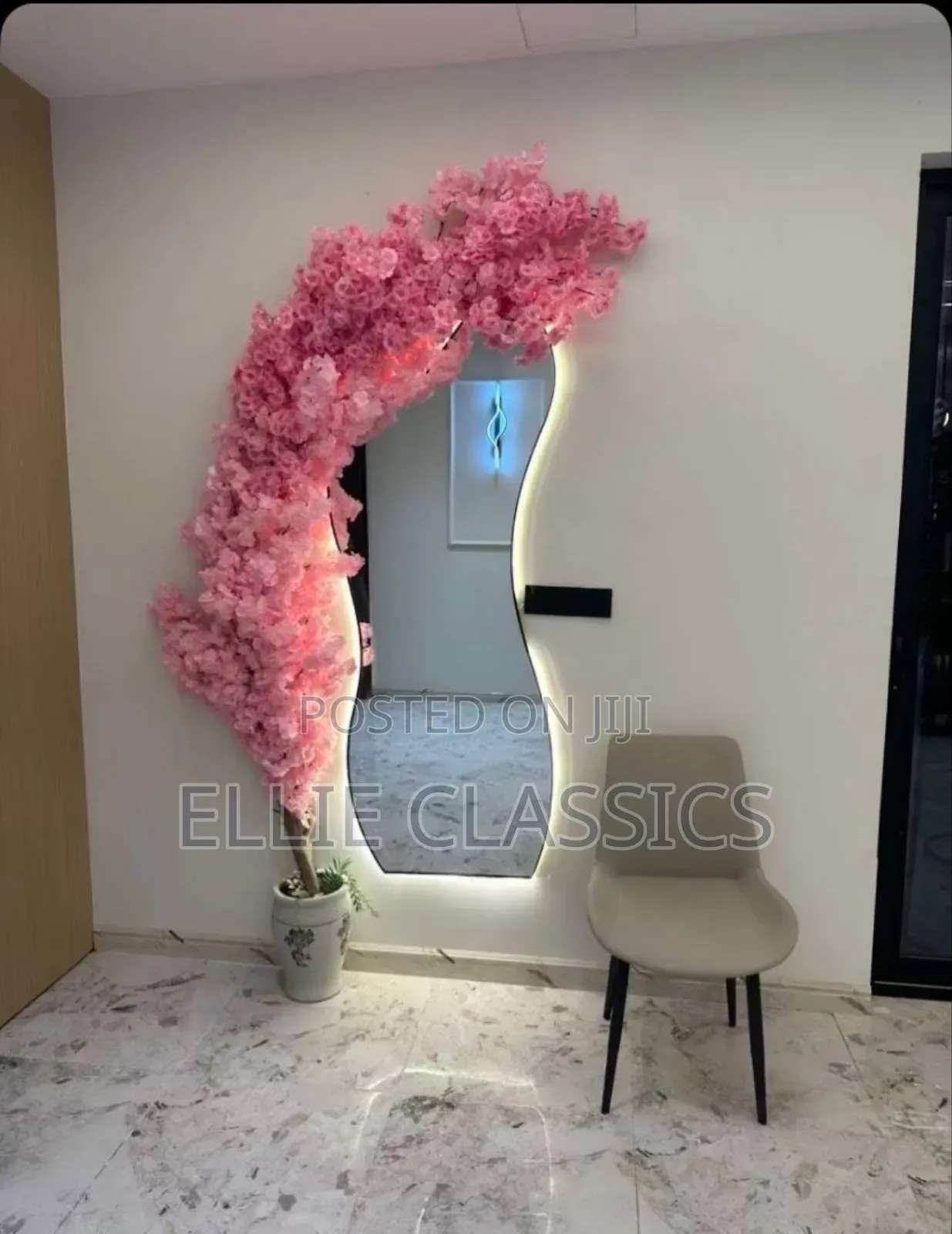 Shapeless Led Mirror