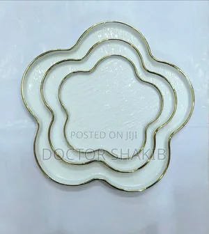 Unique 3pcs Ceramic Flower Inspired Plates With Gold Rims