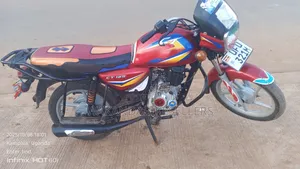 Bajaj Boxer 125 2023 Red