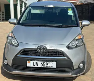 Toyota Sienta 1.5 AWD 2016 Silver