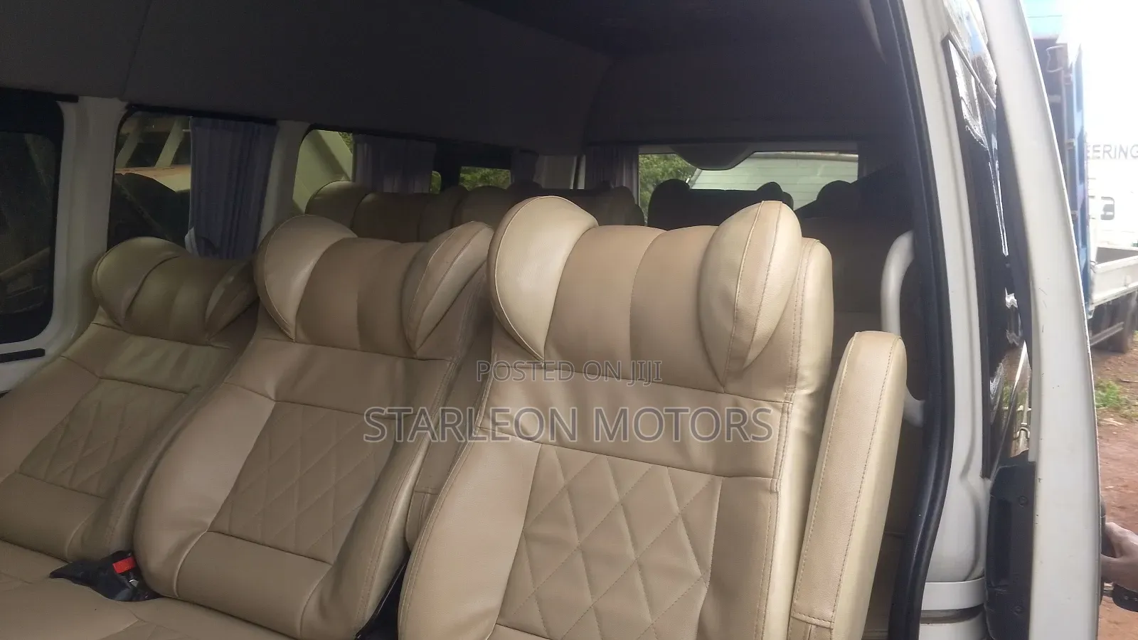 Toyota HiAce 2016 White