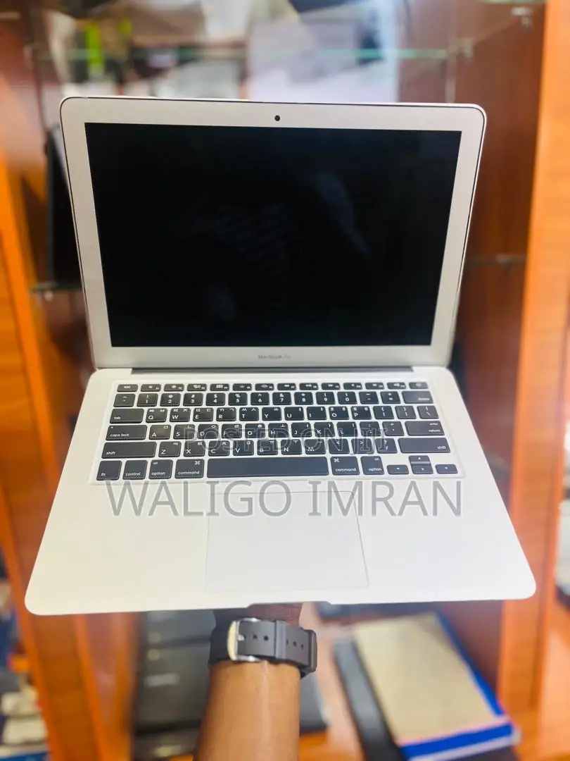 Laptop Apple MacBook Air 2017 8GB Intel Core I5 SSD 128GB